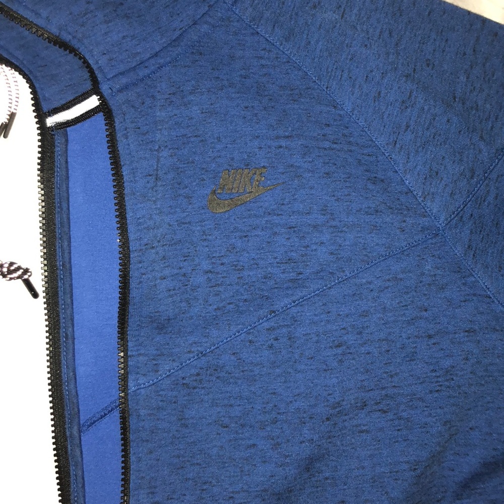 Nike sweatshirt